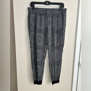 Banana Republic Dress Pants Joggers 100% Viscose Grey Black Abstract Size M